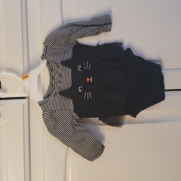 Lot of 8 Carter's Newborn Outfits - Picture 7 of 11